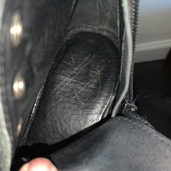 Yes We Are The Shit. Platform Boots. US size 8. - Picture 7 of 7